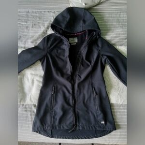 WindRiver Women's Softshell Jacket